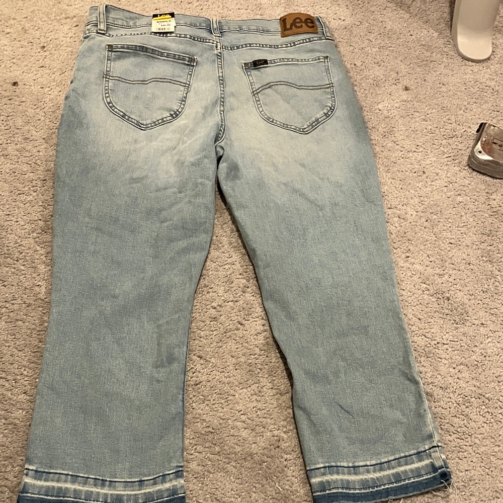 ❌SOLD on VINTED❌ - Lee Light Blue Capri Legendary Style Jeans - Picture 10 of 11